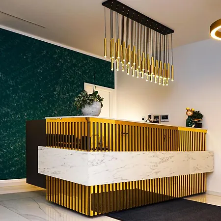M-pire Hotell 4*